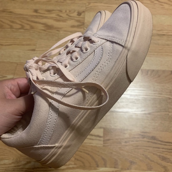 VANS 💕 | Mono Old Skool Sneakers - Picture 3 of 5